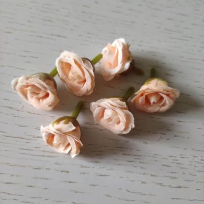 petite rose en tissu 20mm peche