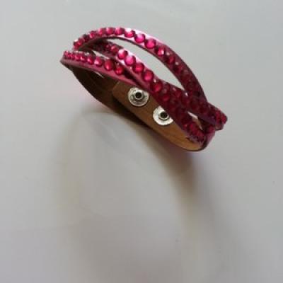 Bracelet simili cuir tressé de couleur rose
