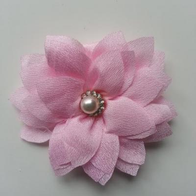 fleur en tissu centre perle et strass de 55mm rose